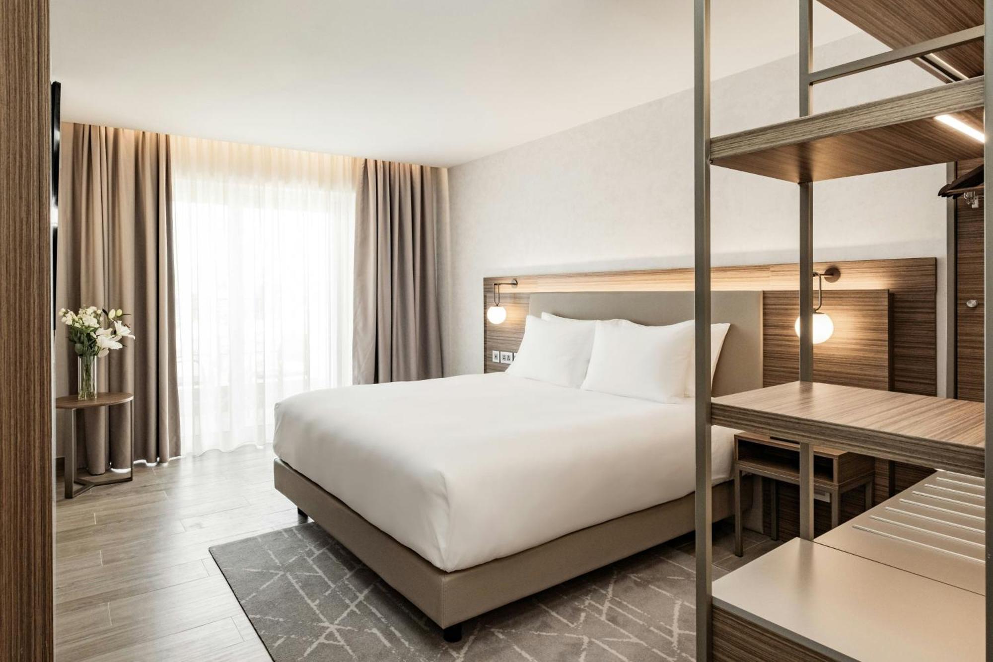 Ac Hotel By Marriott St Julian'S Saint Julian's Εξωτερικό φωτογραφία
